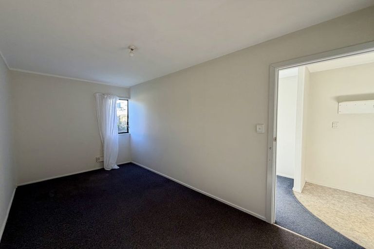 Photo of property in 48 Astley Avenue, New Lynn, Auckland, 0600