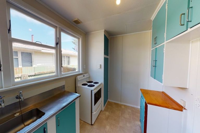 Photo of property in 60-62 Titoki Street, Castlecliff, Whanganui, 4501