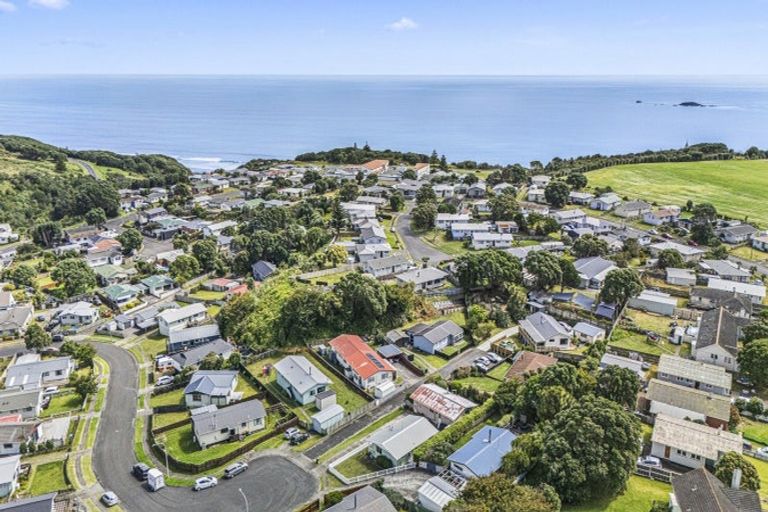 Photo of property in 1/25 Tahurangi Place, Spotswood, New Plymouth, 4310