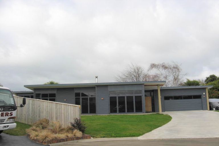 Photo of property in 6 Roseash Lane, Levin, 5510