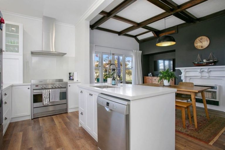 Photo of property in 85 Williams Street, Cambridge, 3434