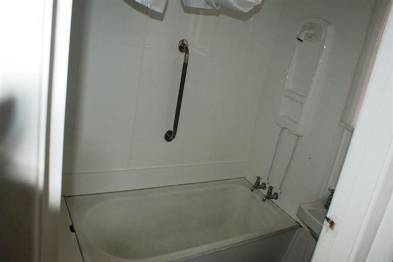 Photo of property in 39 Bledisloe Crescent, Wainuiomata, Lower Hutt, 5014