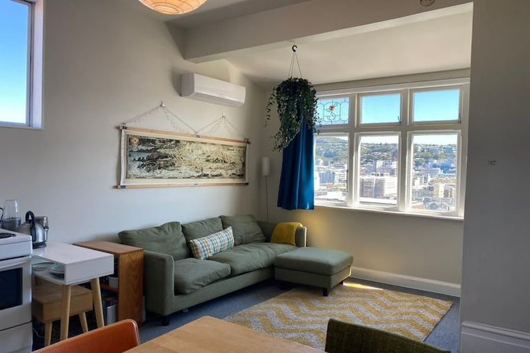 Photo of property in 25a Earls Terrace, Mount Victoria, Wellington, 6011