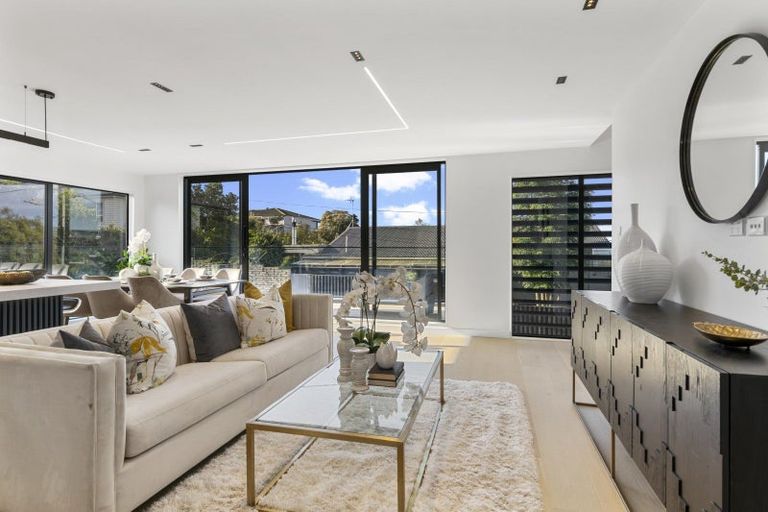 Photo of property in 47d Hastings Road, Mairangi Bay, Auckland, 0630