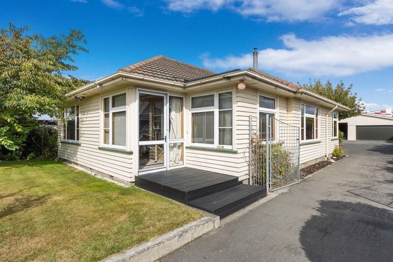 Photo of property in 213 Bower Avenue, North New Brighton, Christchurch, 8083