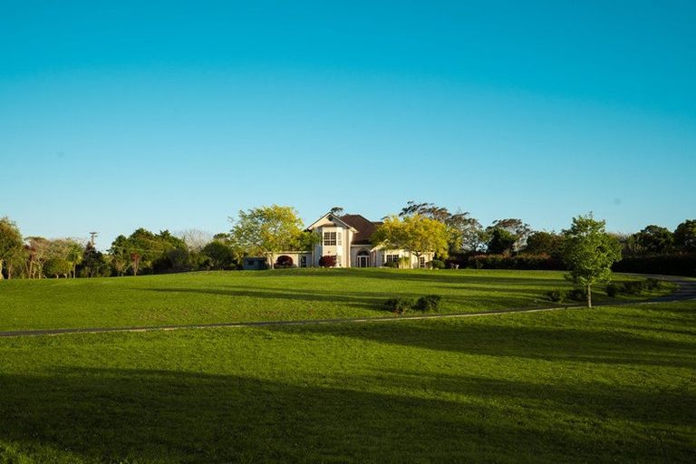 Photo of property in 470 Waitoki Road, Wainui, Silverdale, 0994