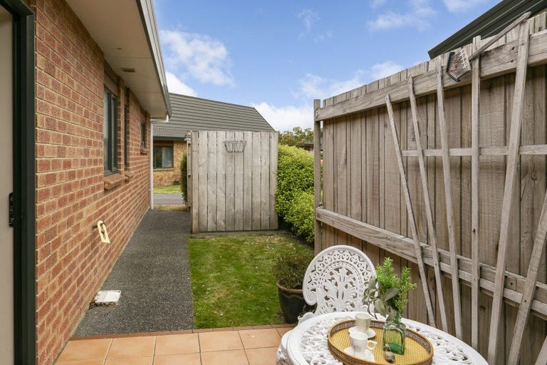 Photo of property in Redwood Village, 46/42 Main Road, Tawa, Wellington, 5028