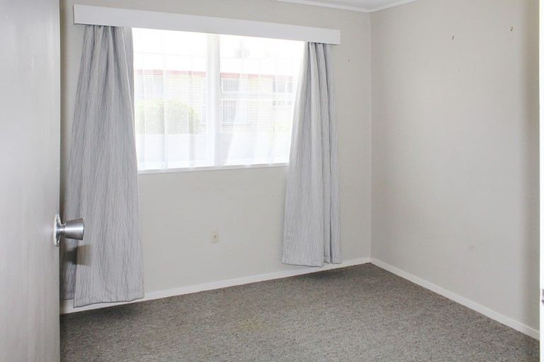 Photo of property in 16 Ries Street, Dannevirke, 4930
