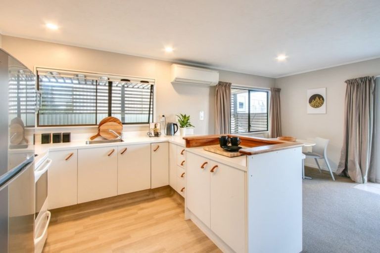 Photo of property in 1a Barton Place, Marewa, Napier, 4110