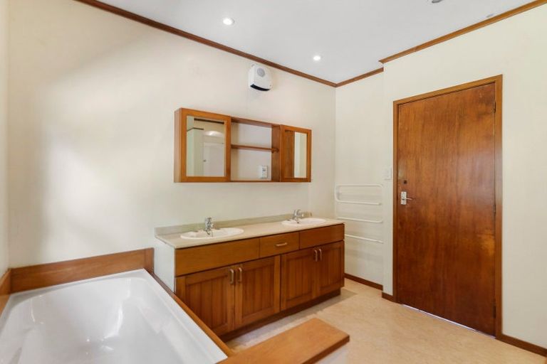 Photo of property in 19 Wyndham Road, Pinehaven, Upper Hutt, 5019