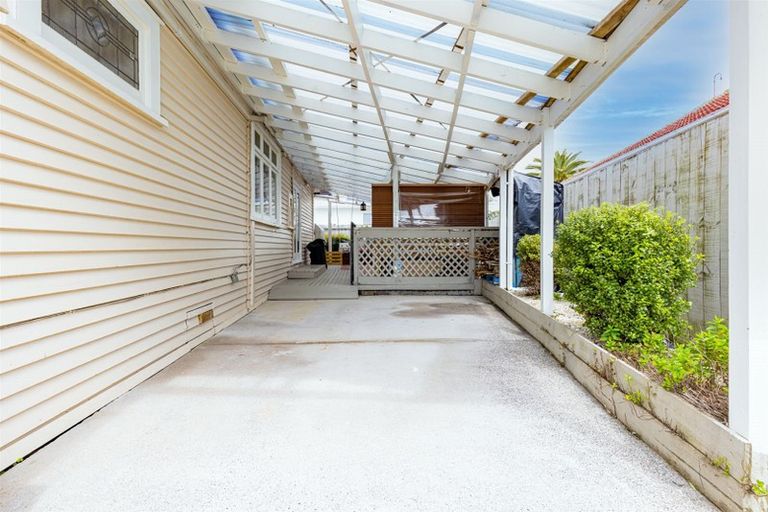 Photo of property in 4 Viola Avenue, Mangere East, Auckland, 2024