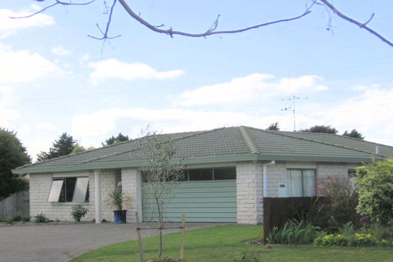 Photo of property in 19 Kalmia Dell, Mount Maunganui, 3116