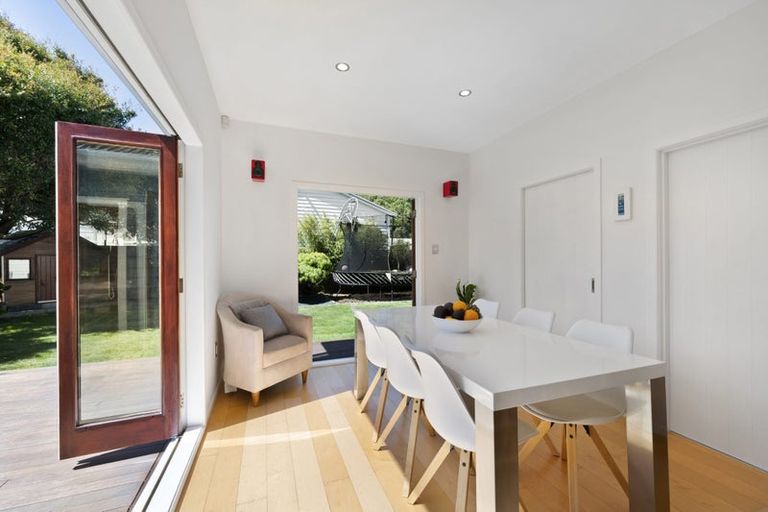 Photo of property in 30 Para Street, Miramar, Wellington, 6022