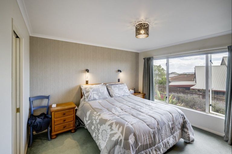 Photo of property in 76a Churchill Drive, Taradale, Napier, 4112