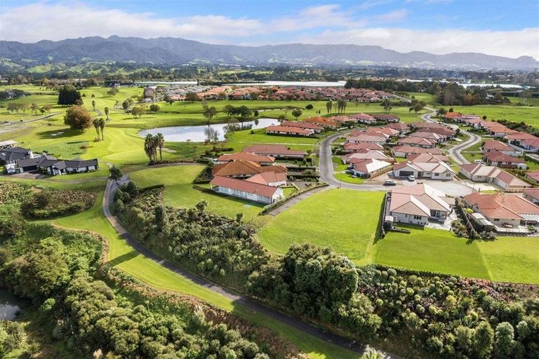 Photo of property in 60 Ballantyne Way, Aongatete, 3178