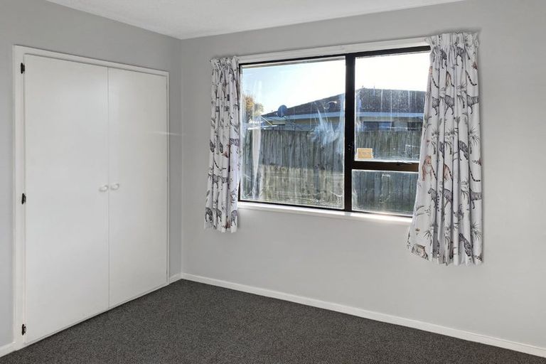 Photo of property in 1/9 Arcon Drive, Broomfield, Christchurch, 8042
