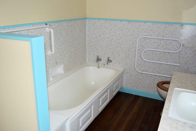 Photo of property in 18a-c Te Karuwha Parade, Paihia, 0200