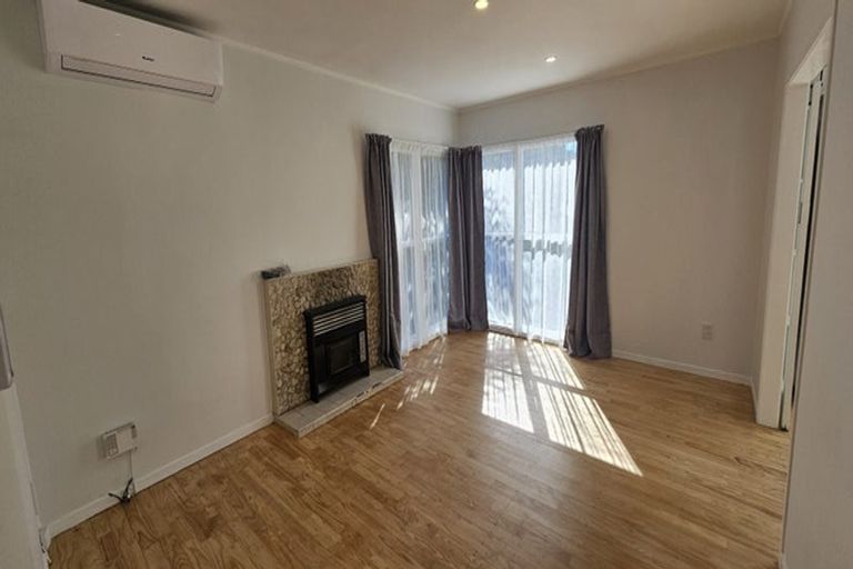 Photo of property in 5 Mcphail Street, Birkdale, Auckland, 0626