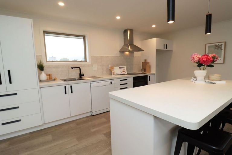 Photo of property in 16 Mcmullan Place, Oamaru North, Oamaru, 9400