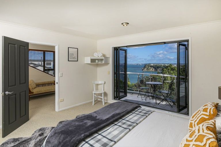 Photo of property in 65 Roberts Road, Matakatia, Whangaparaoa, 0930
