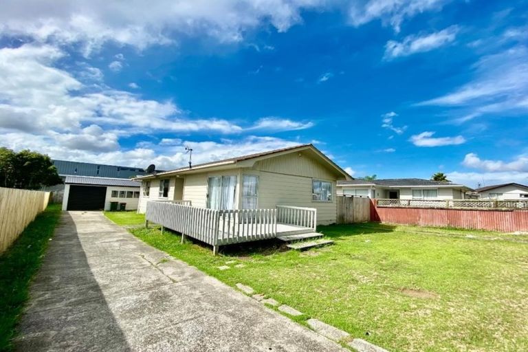 Photo of property in 76 Boundary Road, Clover Park, Auckland, 2019