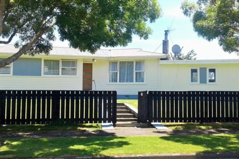 Photo of property in 71 Meadowvale Drive, Levin, 5510