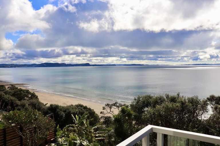 Photo of property in 232 Vipond Road, Stanmore Bay, Whangaparaoa, 0932
