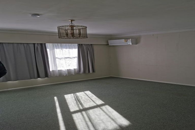Photo of property in 2/32 Wallace Road, Papatoetoe, Auckland, 2025