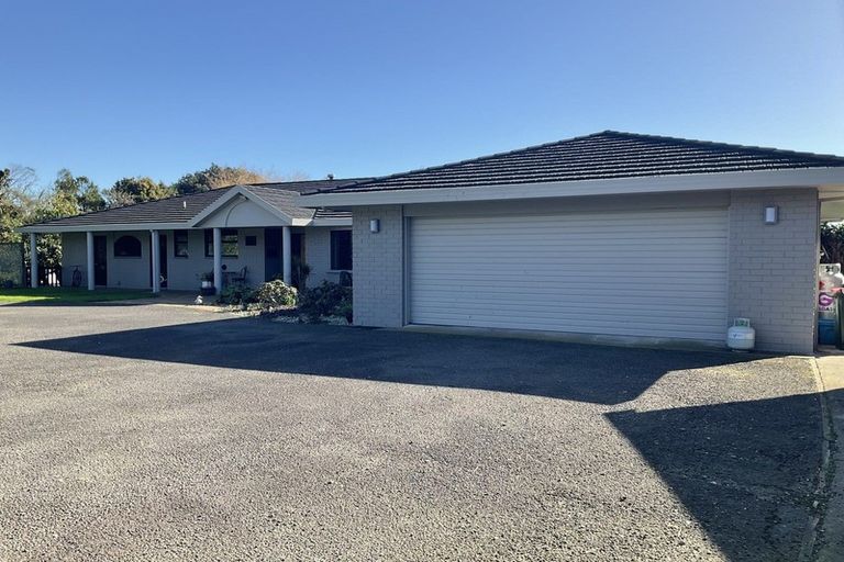 Photo of property in 1343 Devon Road, Brixton, Waitara, 4382
