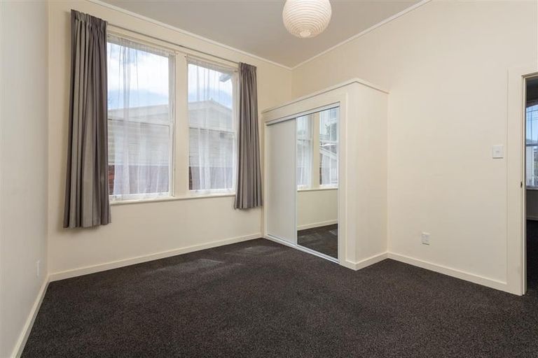 Photo of property in 4a/8 Howard Street, Mount Cook, Wellington, 6021