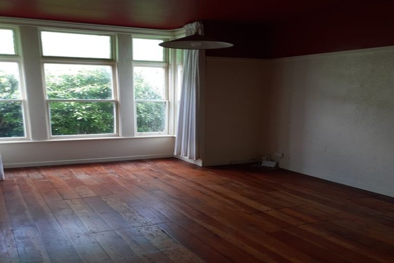 Photo of property in 48-50 Porritt Avenue, Mount Victoria, Wellington, 6011