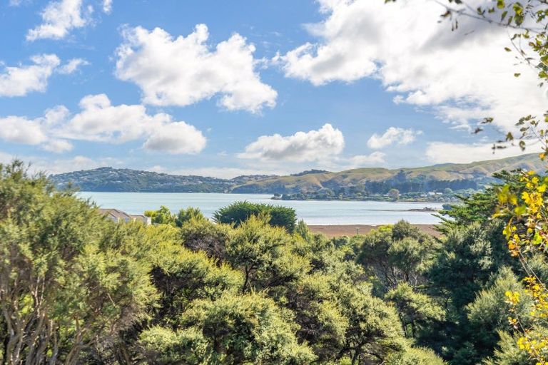 Photo of property in 32 Paekakariki Hill Road, Pauatahanui, Porirua, 5381