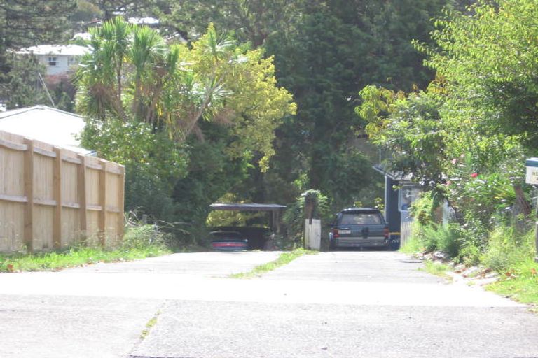 Photo of property in 75 Barrys Road, Glendene, Auckland, 0602