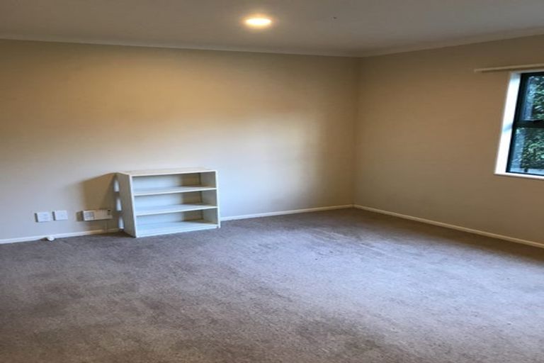 Photo of property in 86a Aeroview Drive, Beach Haven, Auckland, 0626