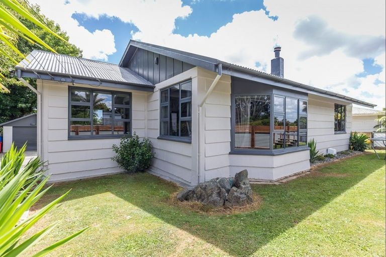 Photo of property in 15 Argyle Avenue, Levin, 5510