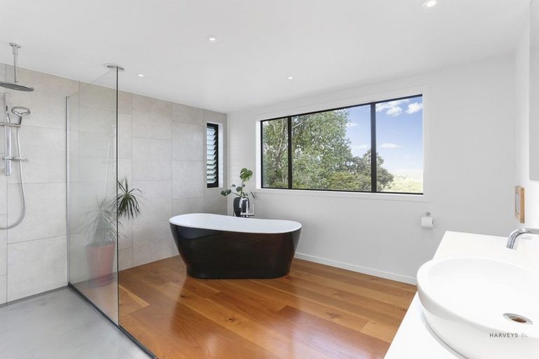 Photo of property in 75 Minnehaha Avenue, Titirangi, Auckland, 0604