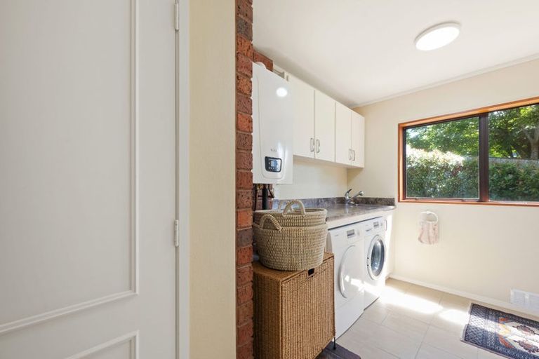 Photo of property in 24 Wychwood Crescent, Springfield, Rotorua, 3015