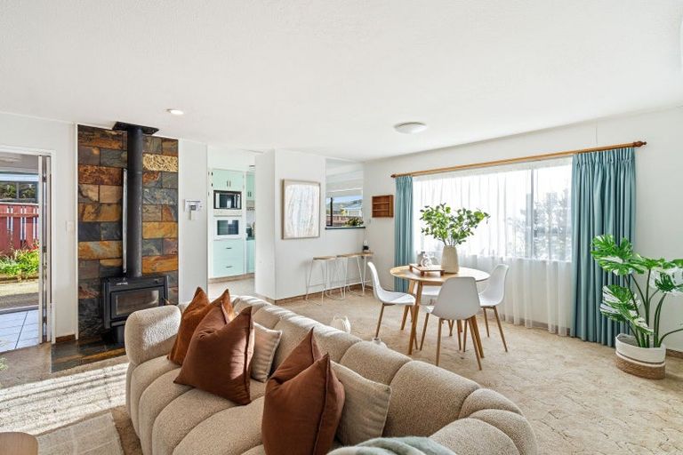 Photo of property in 34 Norfolk Crescent, Otaki Beach, Otaki, 5512