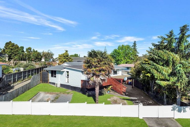 Photo of property in 25 Glynnbrooke Street, Te Atatu South, Auckland, 0610