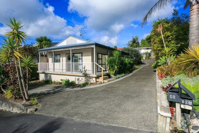 Photo of property in 90 Saddleback Rise, Murrays Bay, Auckland, 0630