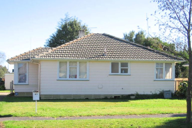 Photo of property in 41 Croall Crescent, St Andrews, Hamilton, 3200