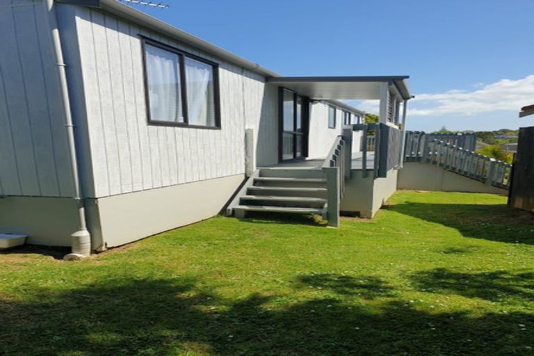 Photo of property in 32a Archmillen Avenue, Pakuranga Heights, Auckland, 2010