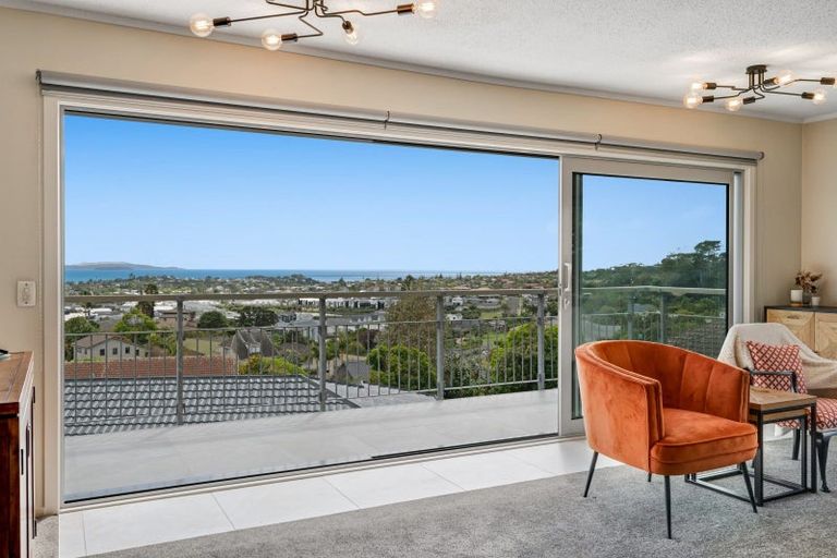 Photo of property in 20 Whangaparaoa Road, Red Beach, 0932