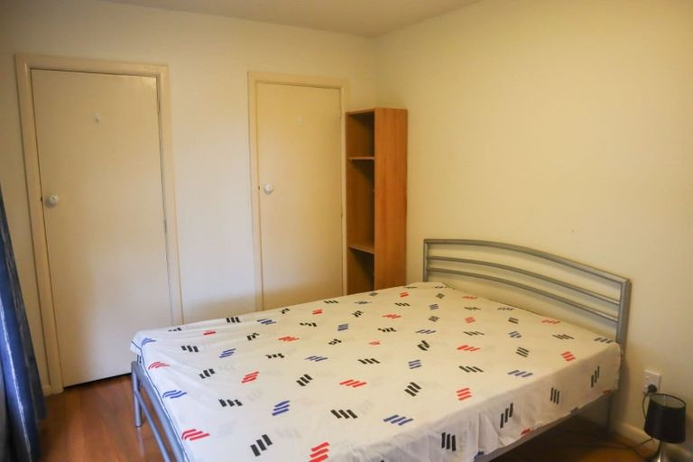 Photo of property in 2/19 Newbridge Place, Ilam, Christchurch, 8041