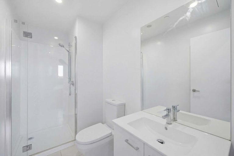 Photo of property in Frank Sargeson Apts, 104/74 Anzac Street, Takapuna, Auckland, 0622