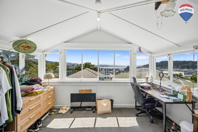 Photo of property in 43 Bidwill Street, Mount Cook, Wellington, 6021
