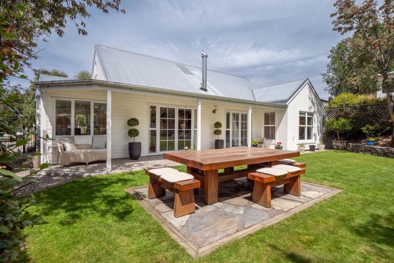 Photo of property in 4 Elva Dawson Place, Arrowtown, 9302