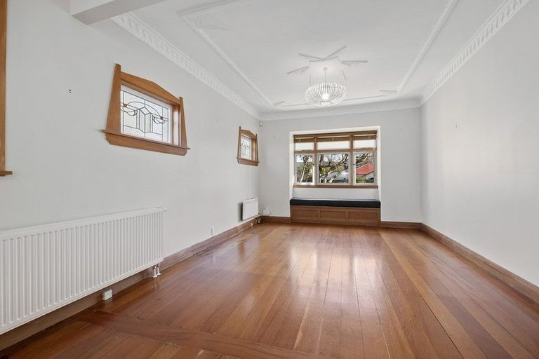 Photo of property in 24 Fitzherbert Street, Alicetown, Lower Hutt, 5010