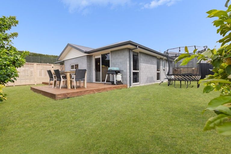 Photo of property in 16 Sharman Place, Pyes Pa, Tauranga, 3112