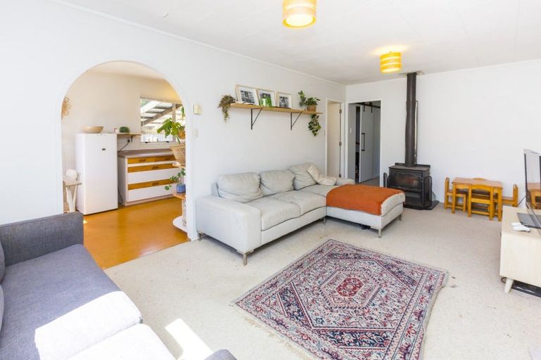 Photo of property in 11 Beryl Grove, Birchville, Upper Hutt, 5018